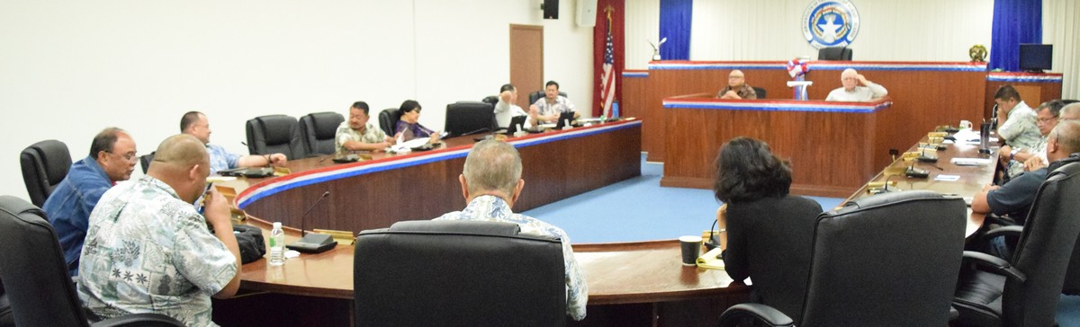 Speaker Blas Jonathan Attao, background left, presides over an informal meeting of House members on Thursday. Photo by Emmanuel T. Erediano