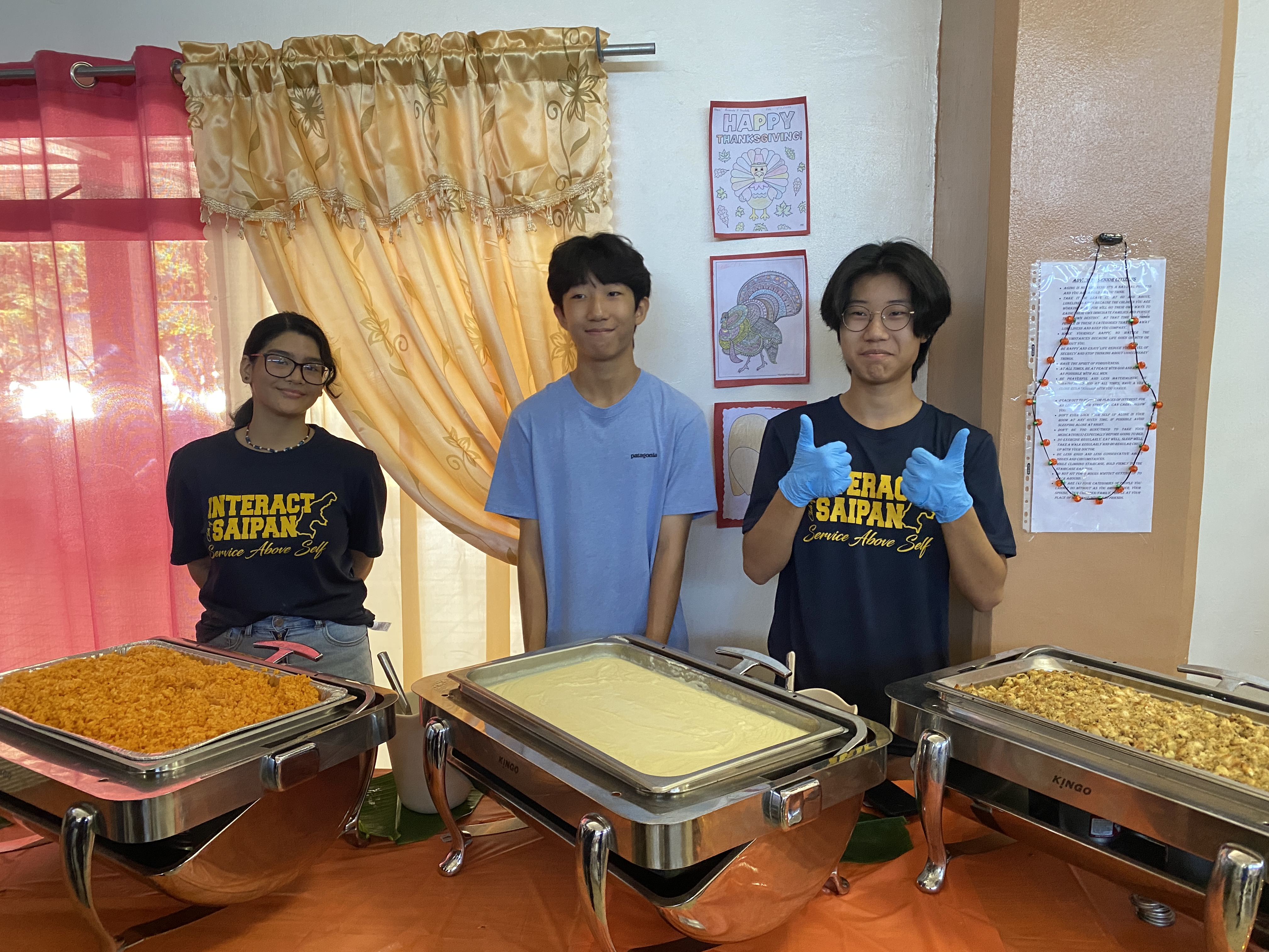 Interact Club, which is the youth-oriented arm of the Rotary Club, were part of the day's event, serving food to manamko'.