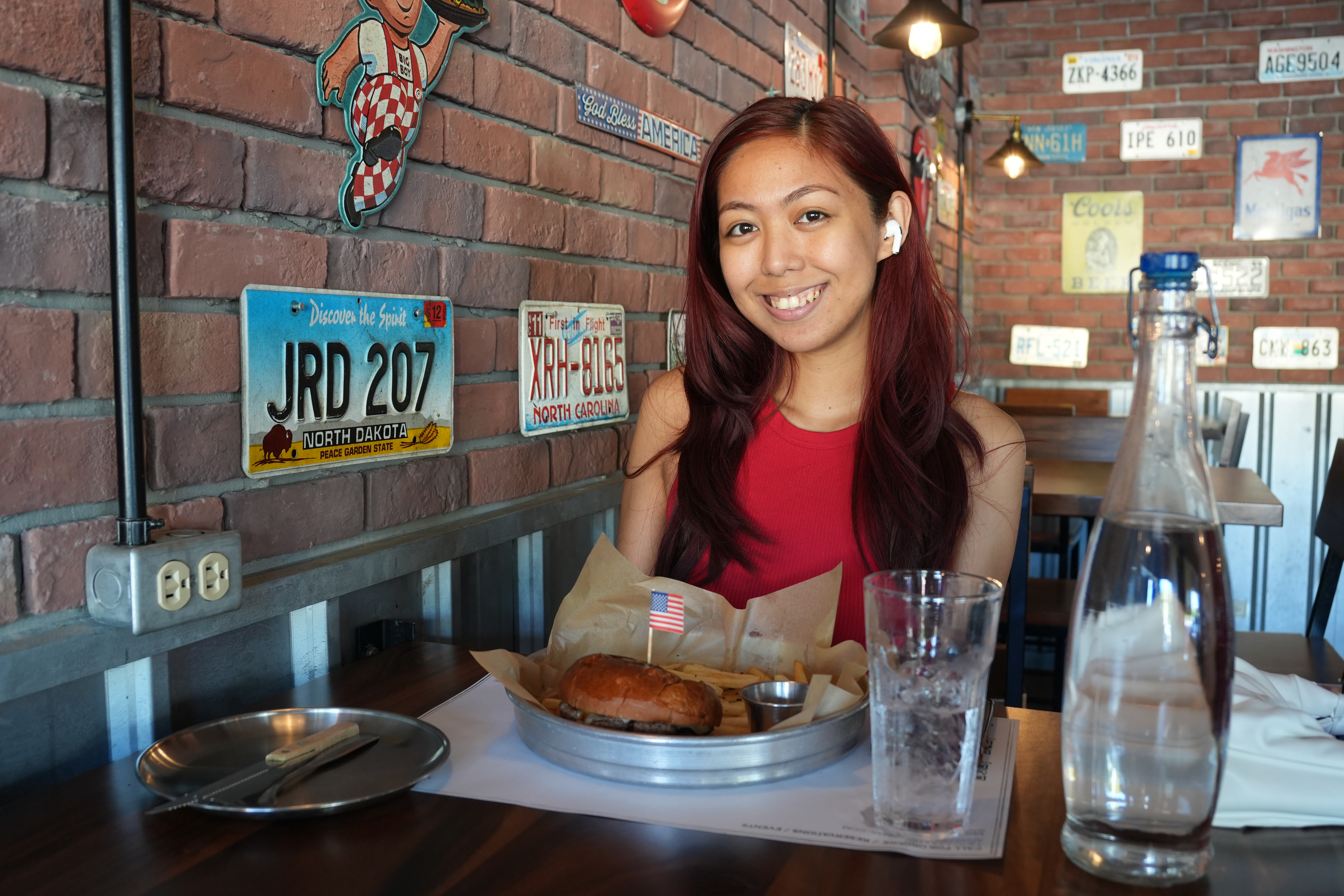 Kristen Joy of Kensington visits American Pizza & Grill